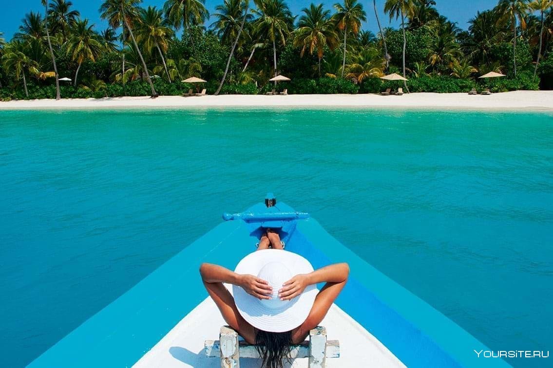 Девушка на Мальдивах