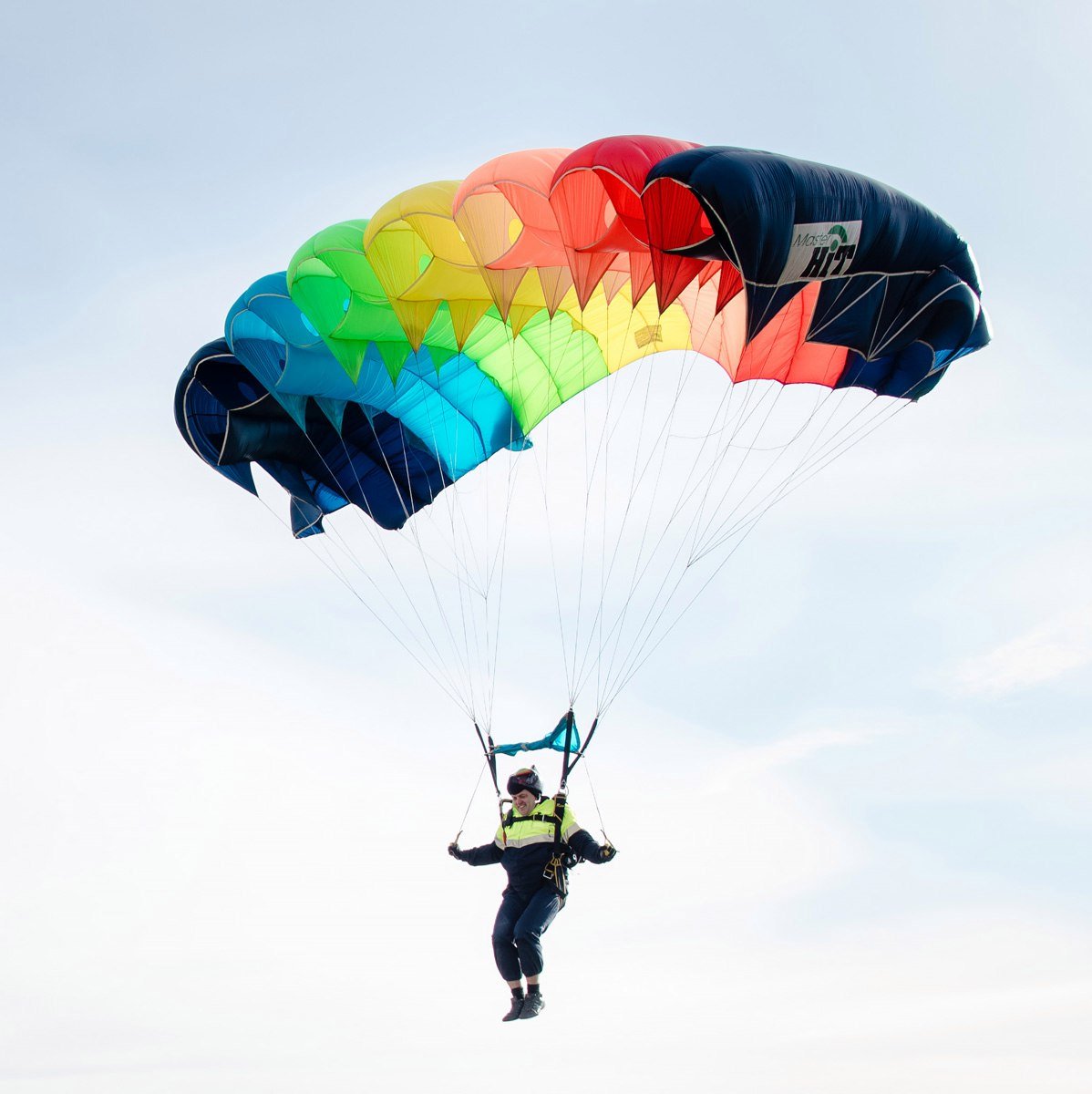 Десантник с парашютом