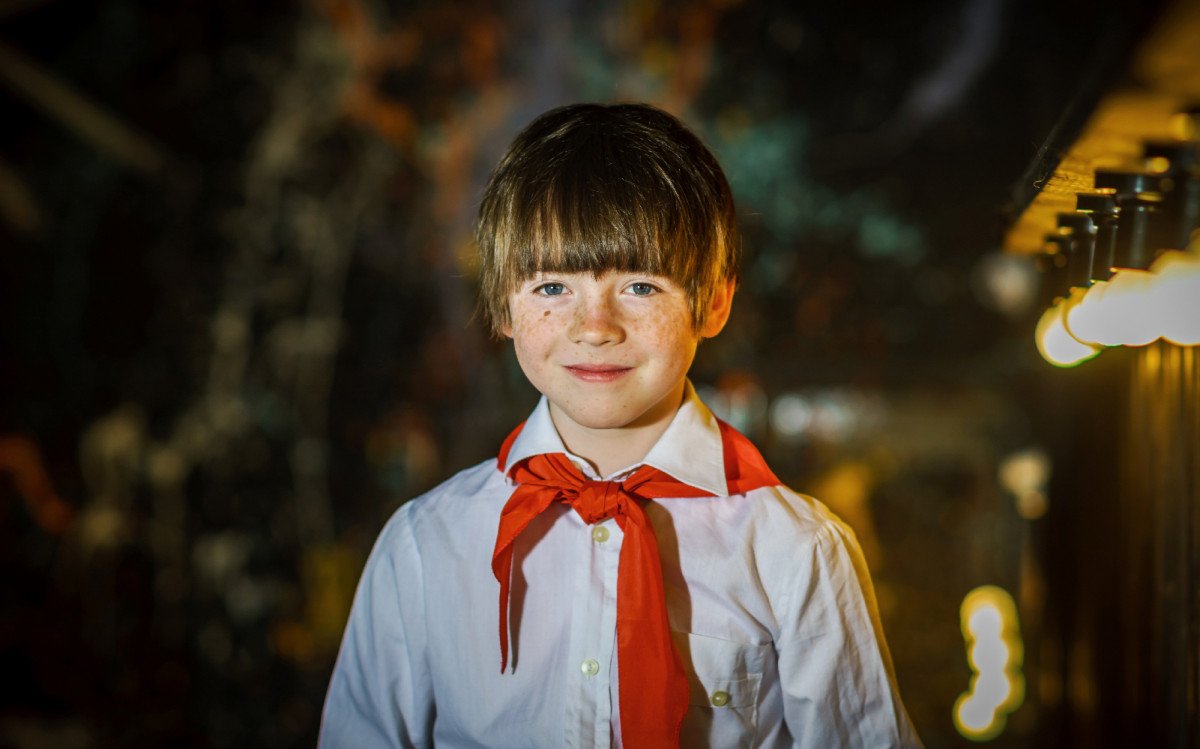 Красный галстук для мальчика