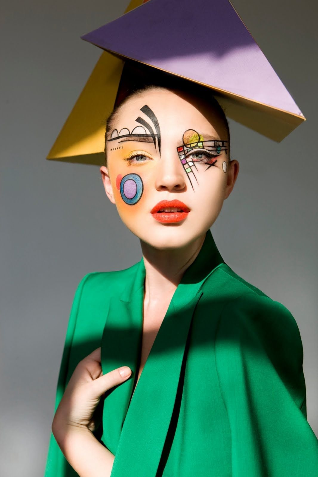 Макияж в авангардном стиле