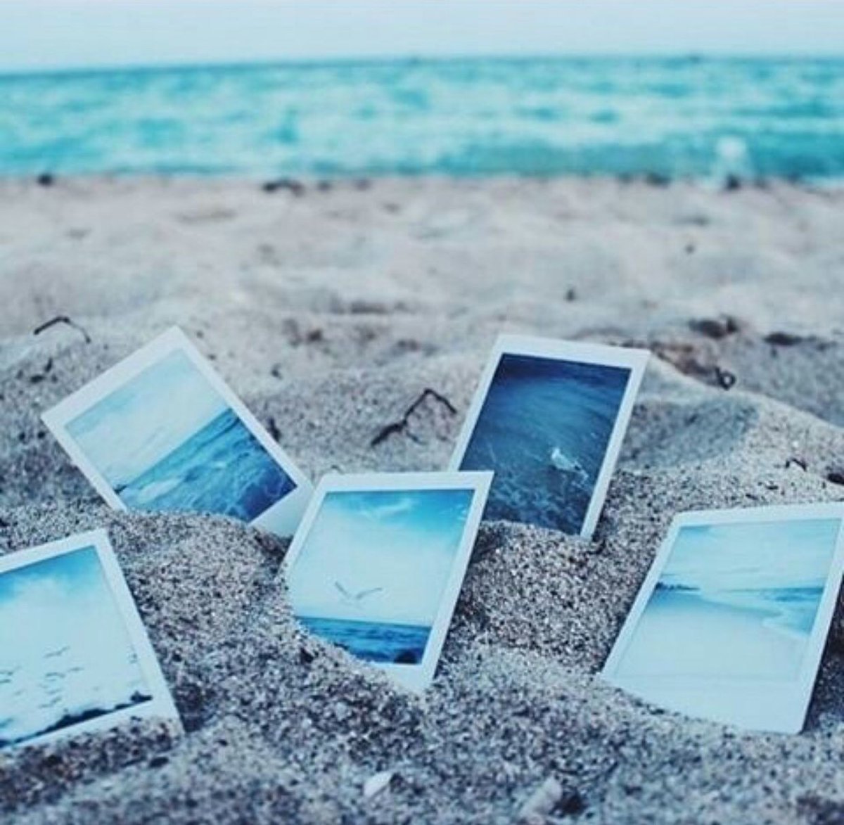 Эстетика в голубом стиле предметы