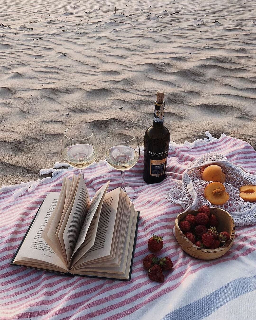 Пикник на берегу моря