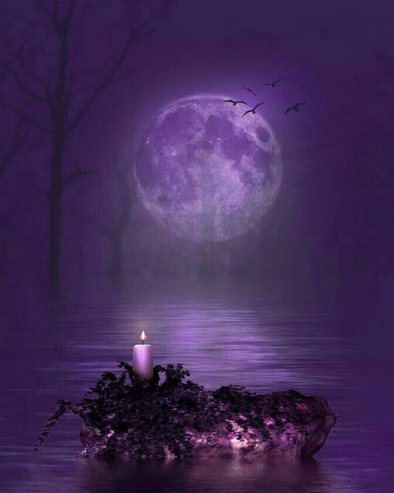 Сиреневая Луна
