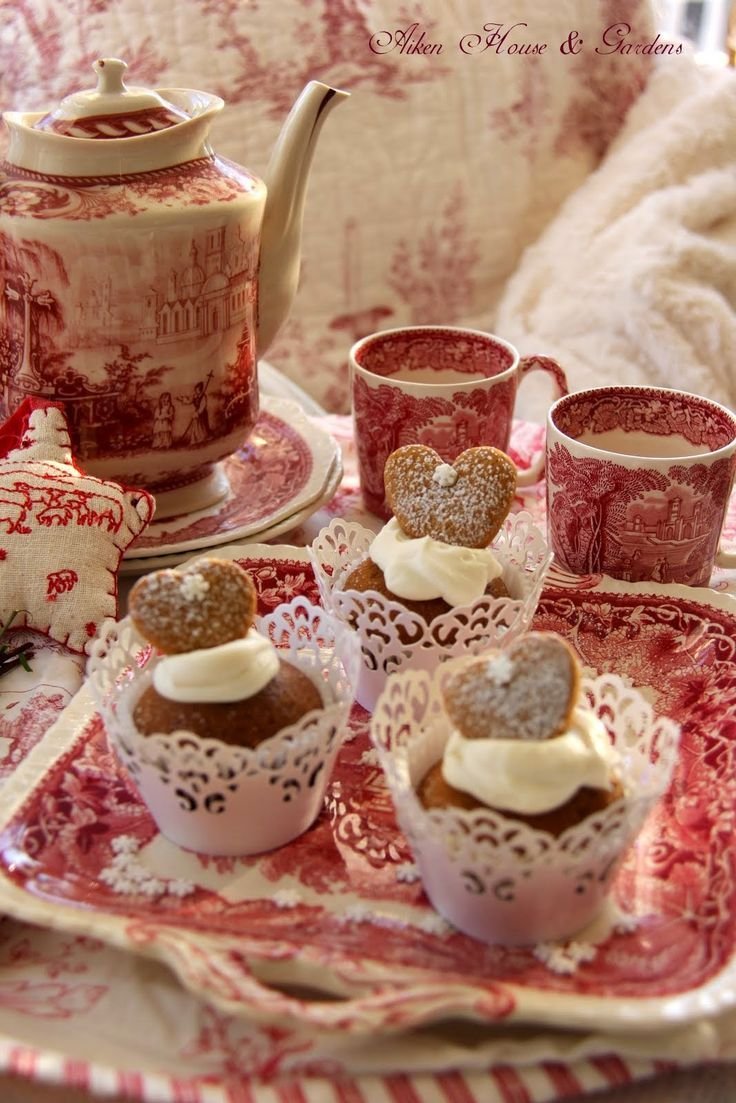 Чай на столе