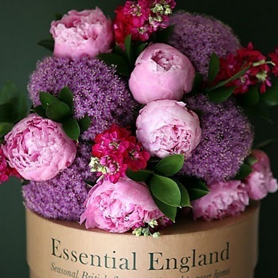 Шикарный букет пионов