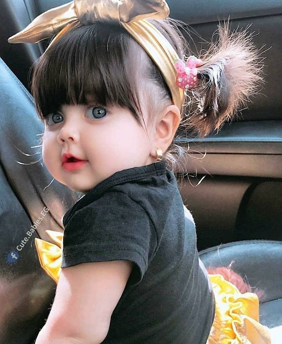 Смешная девочка