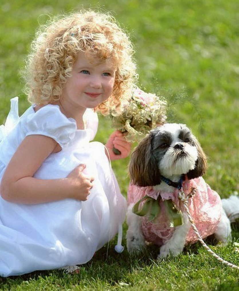 Девочка с собачкой
