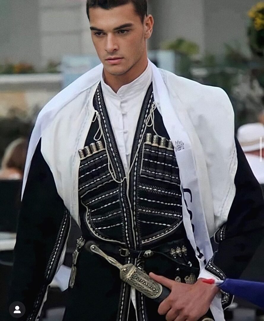 Застолье в Грузии в горах