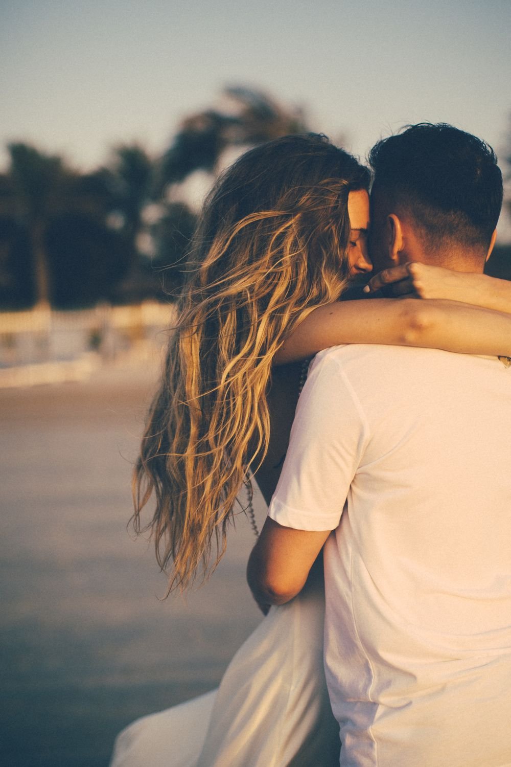 Объятия в постели