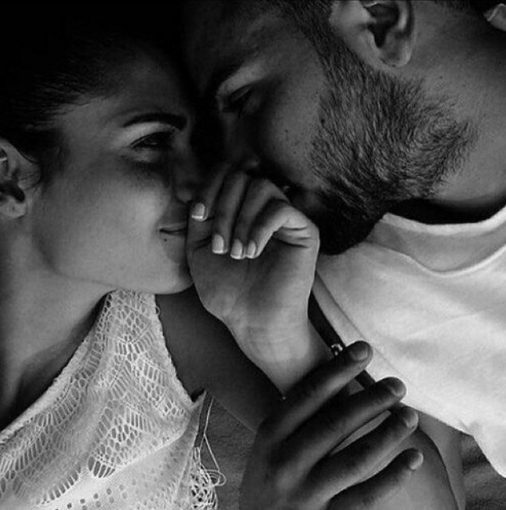 Объятия влюбленных