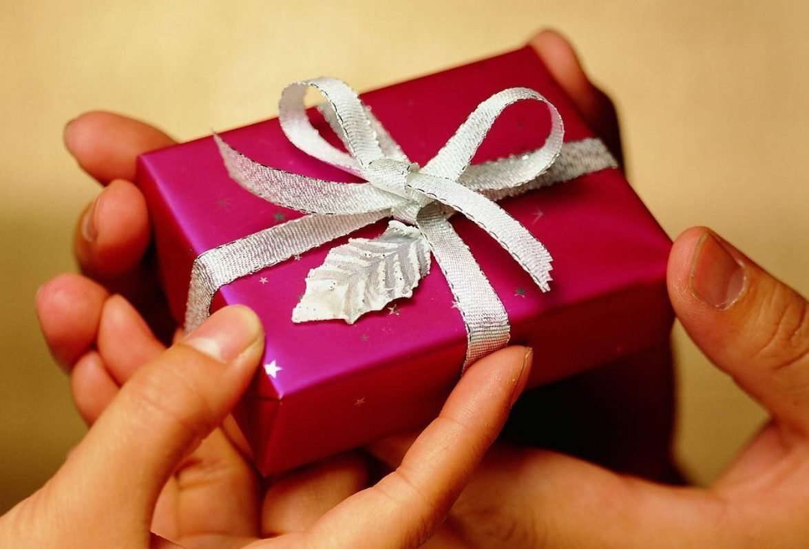 Крутые подарки