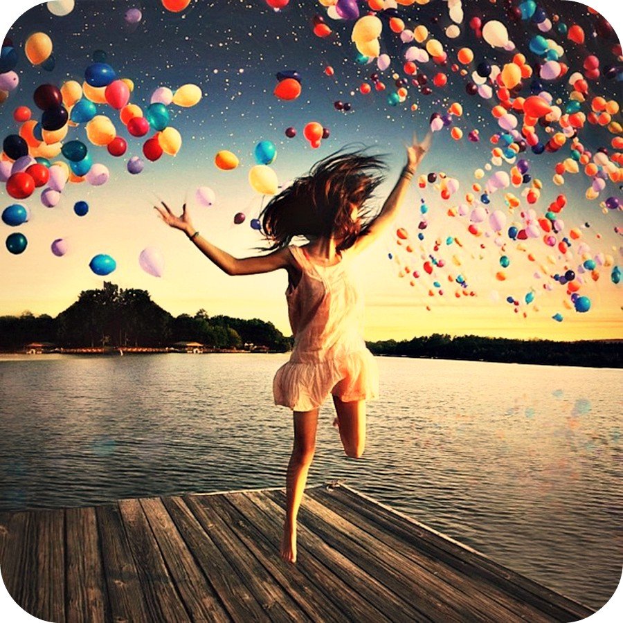 Очень позитивная девушка