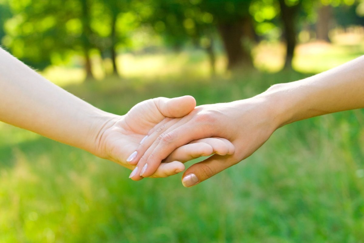 Протянуть руку помощи