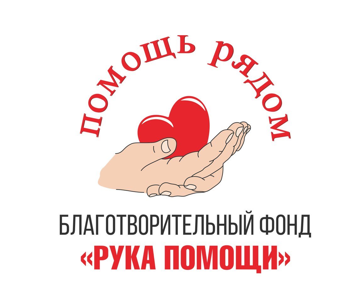 Малыш машет ручкой