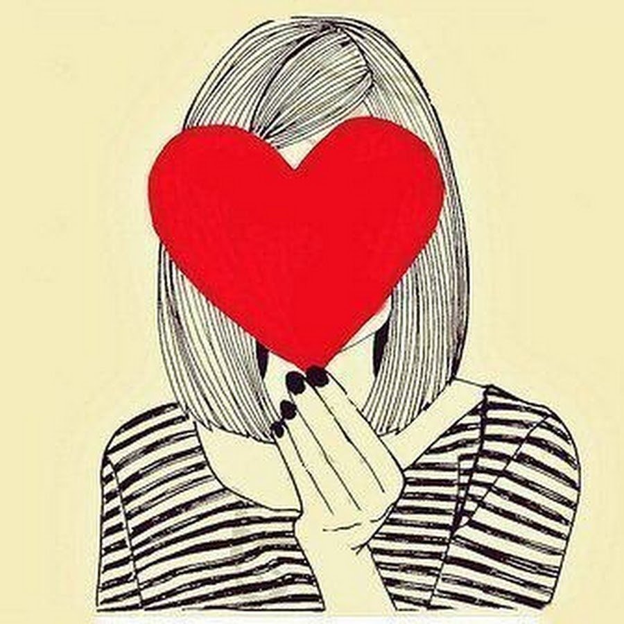 Нарисованная девушка с сердцем