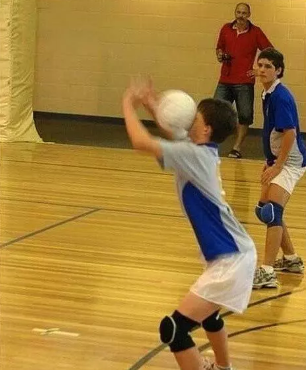 Мяч в лицо волейбол