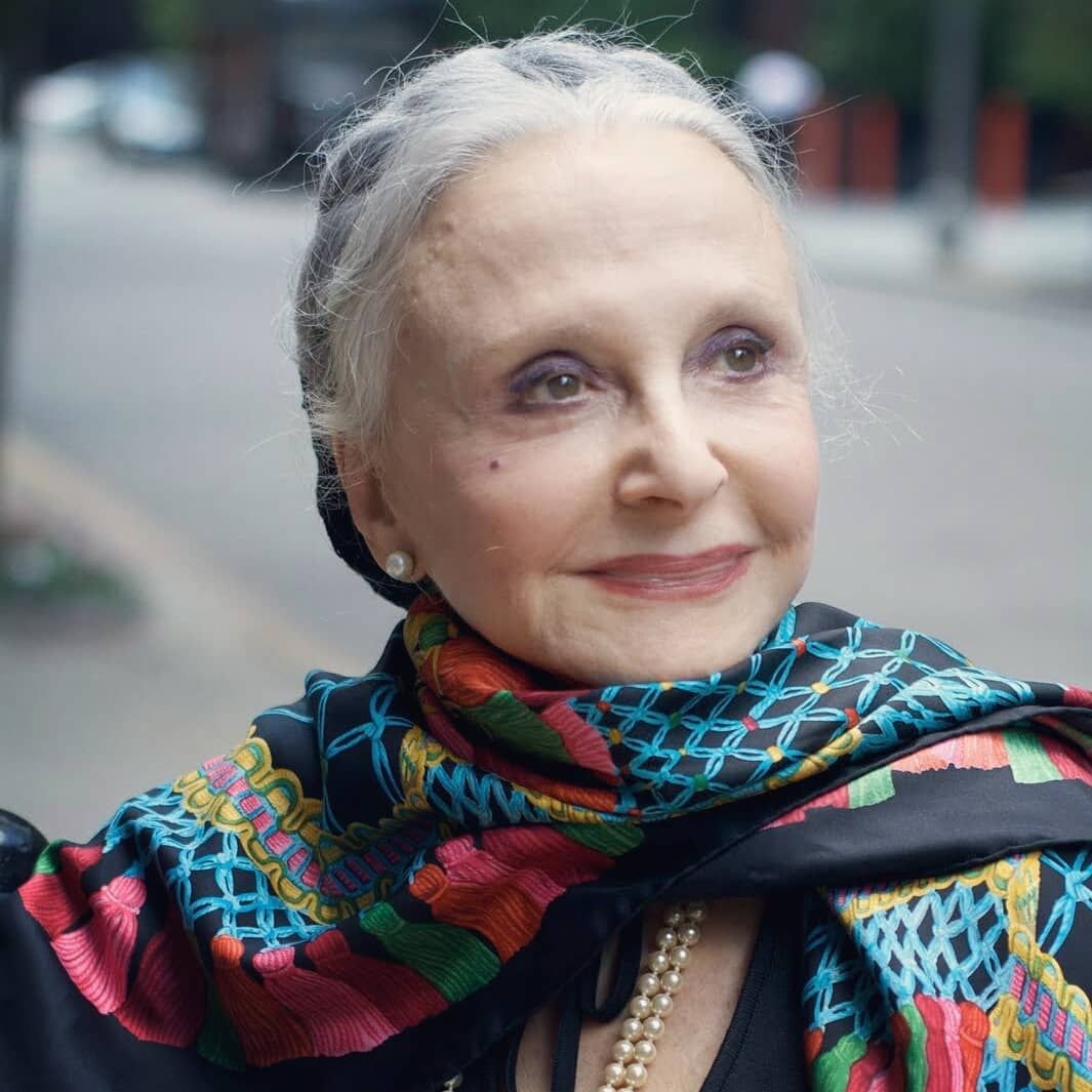 Дона Мария Джило дама