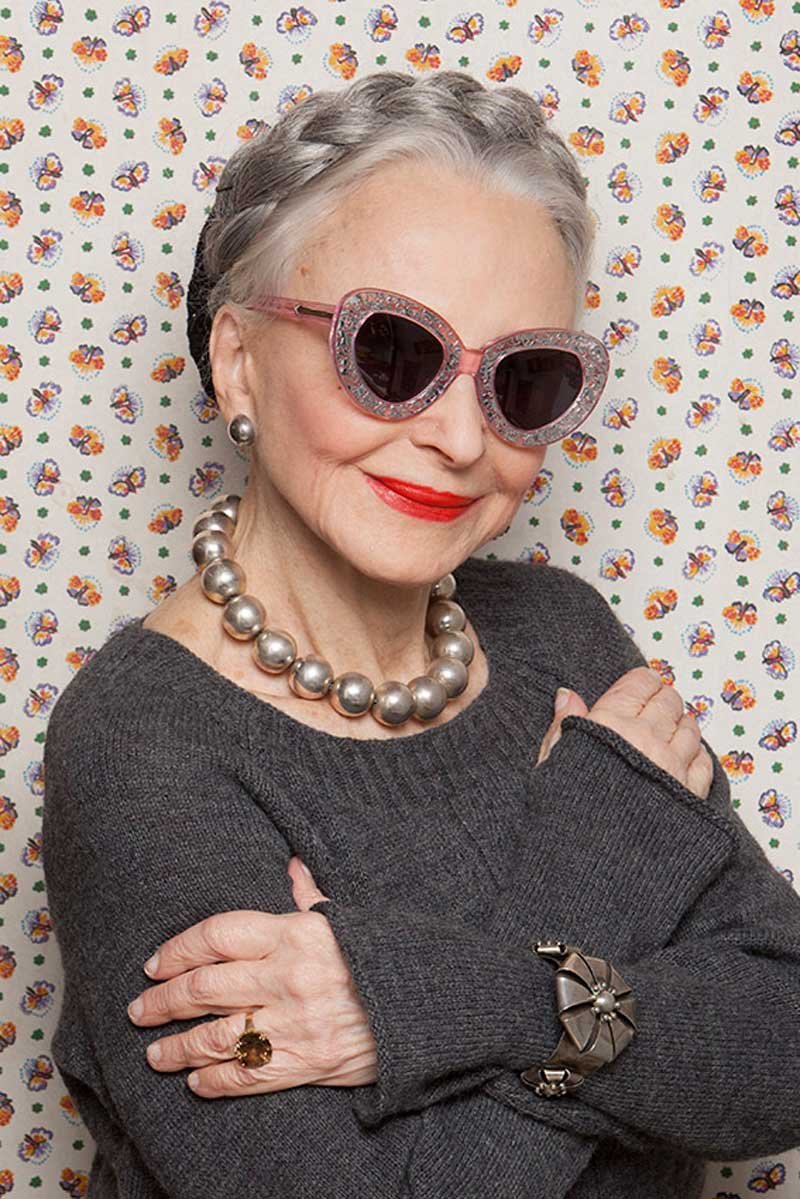 Певица Джойс Карпати