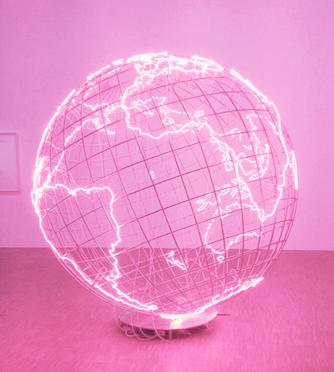 Красивый Глобус