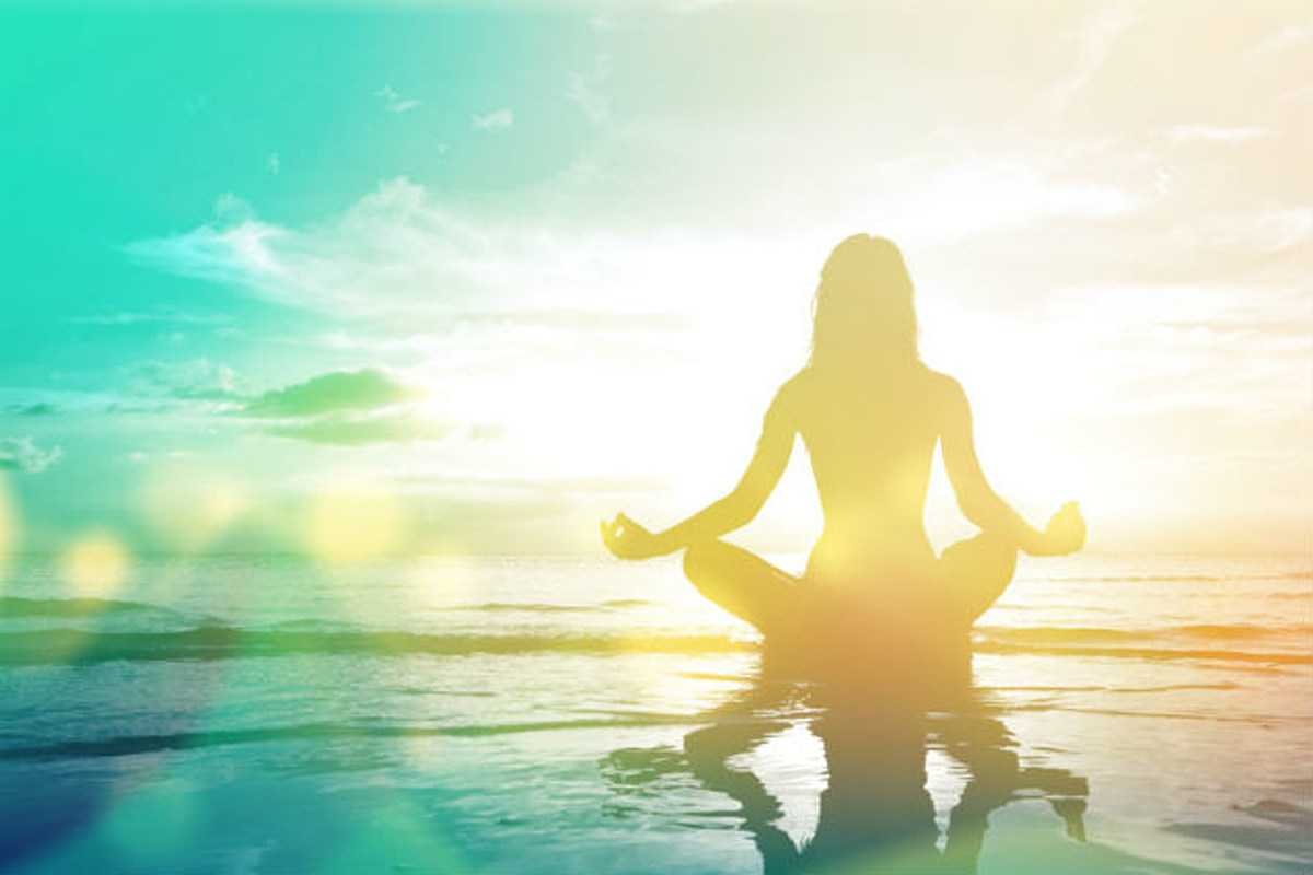 Девушка легкость