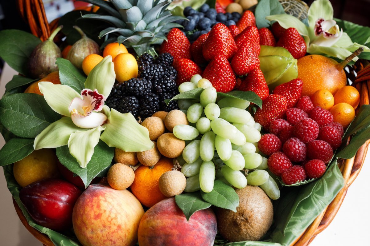 Композиция из фруктов