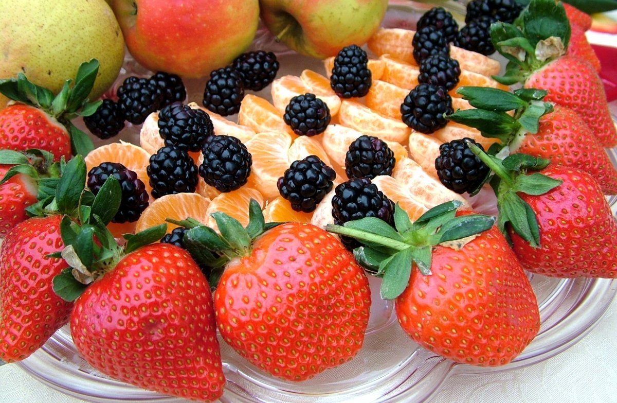 Фрукты и ягоды