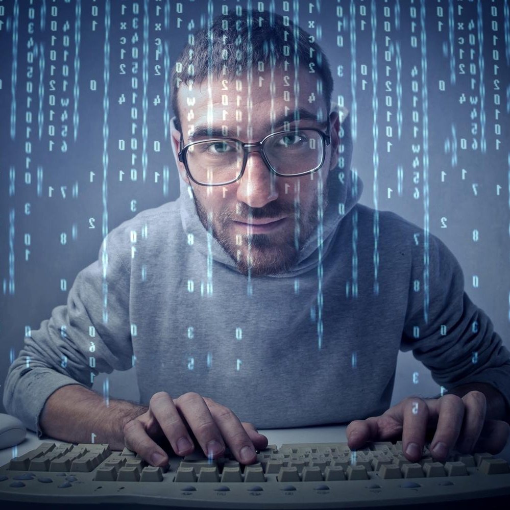 Кот спящий на клавиатуре