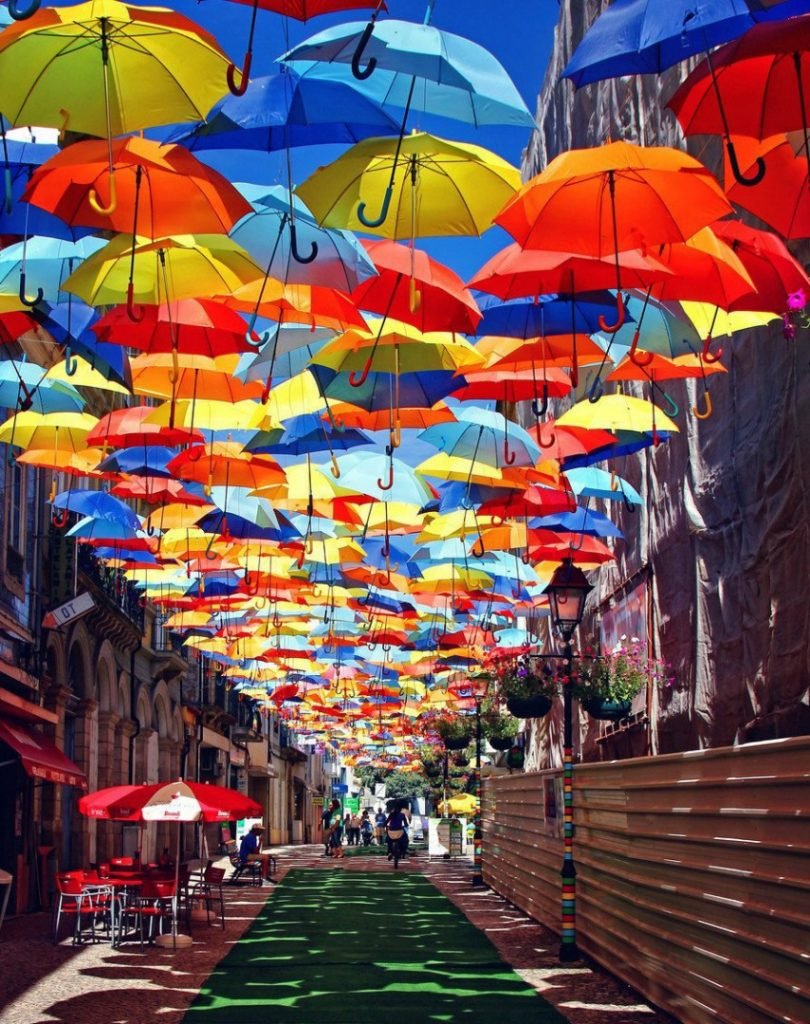 Улица парящих зонтиков, Агеда, Португалия