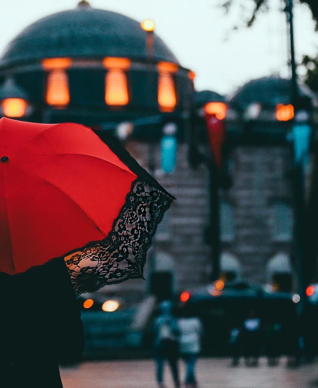 Стамбул зонтики