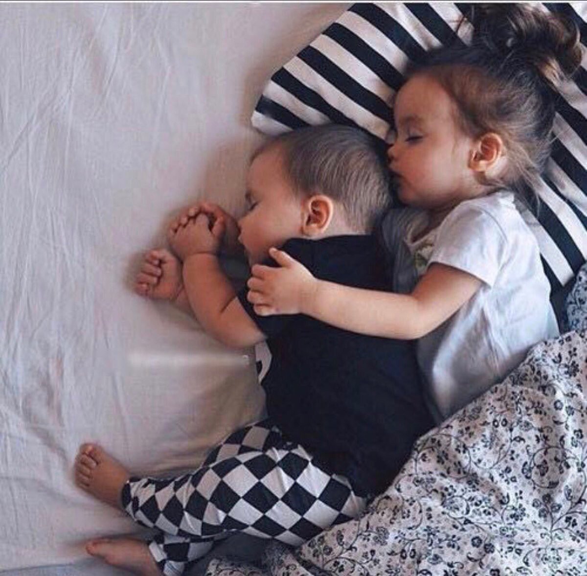 Старший брат и старшая сестра