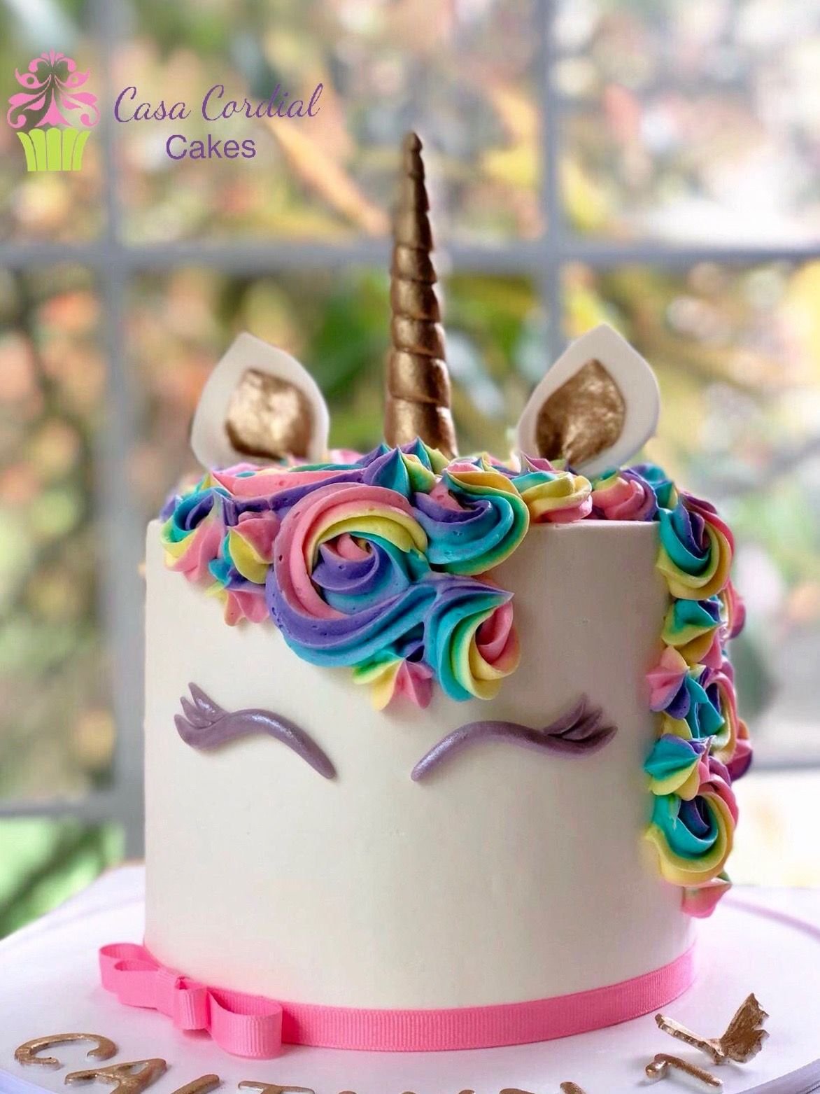 Торт с единорожками для подростка