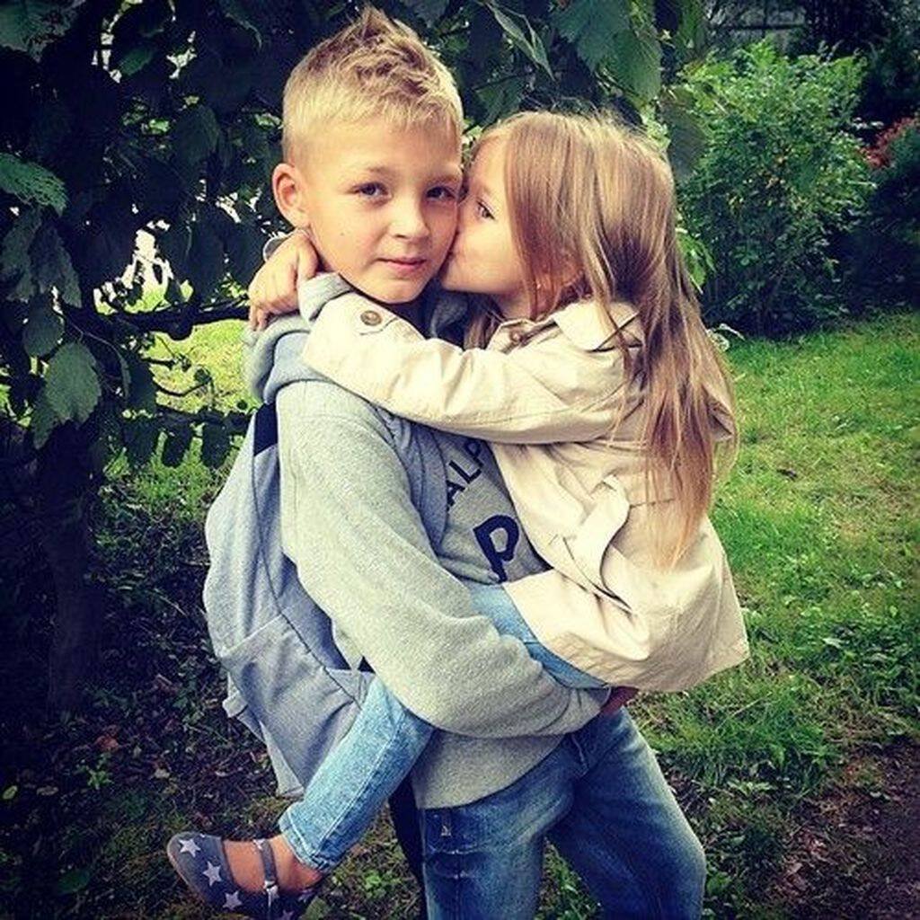 Анна Павага с братом