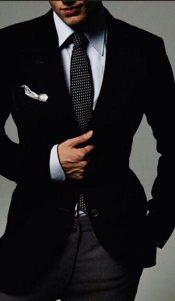 Мужчина Вкостюме без олица