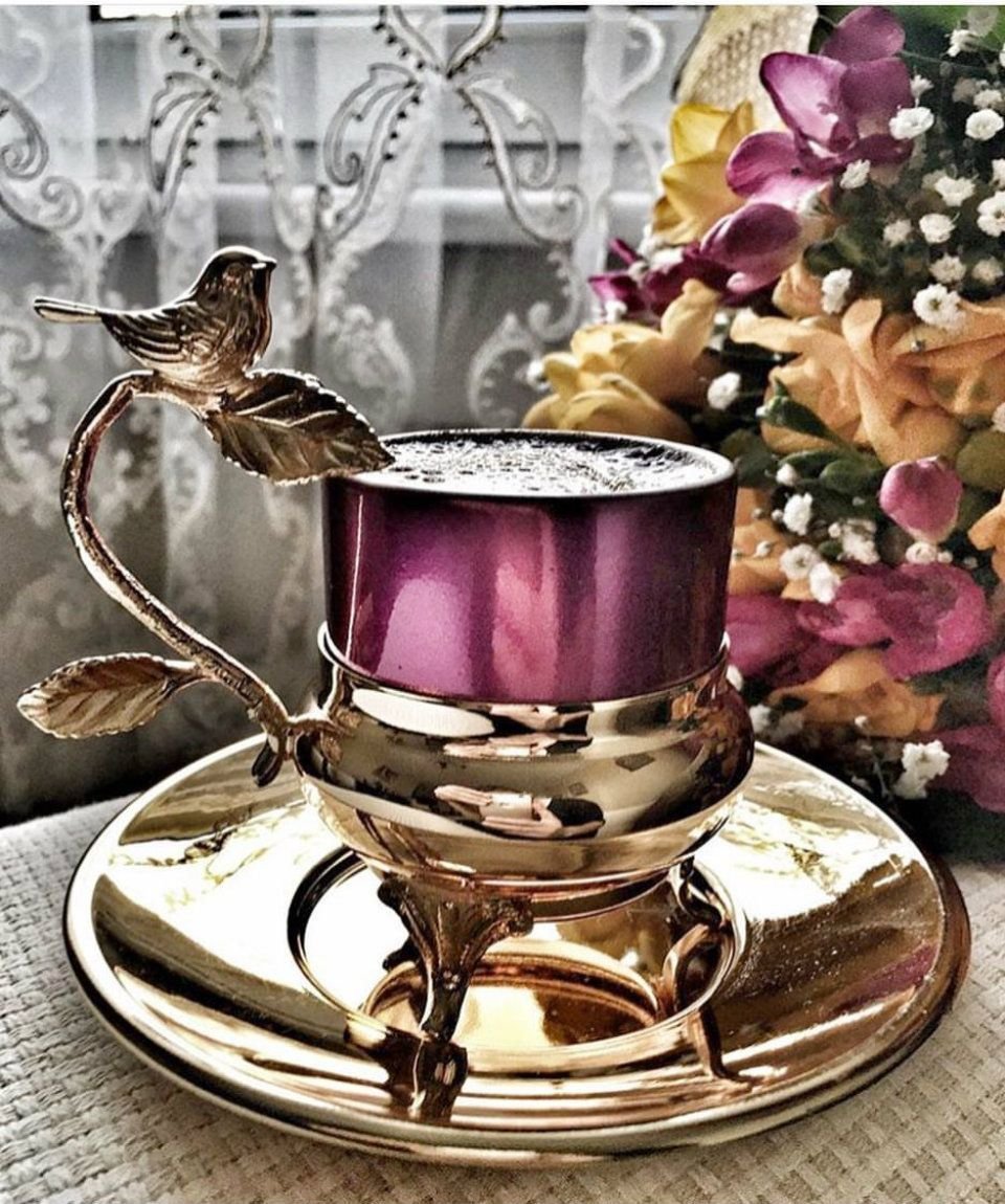 Роскошные кофейные чашки