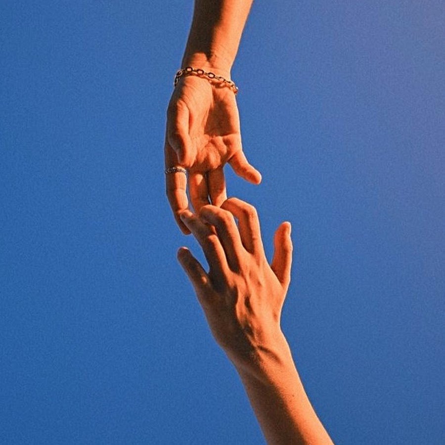 Красивые руки человека