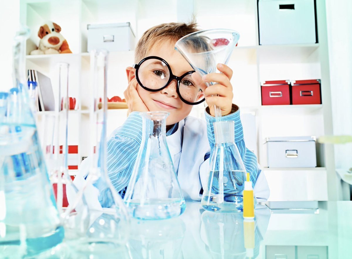 Мальчик ученый мультяшный