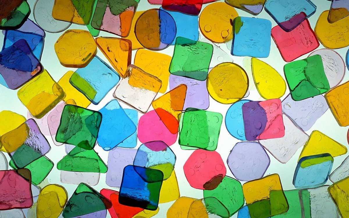 Разноцветные стекла