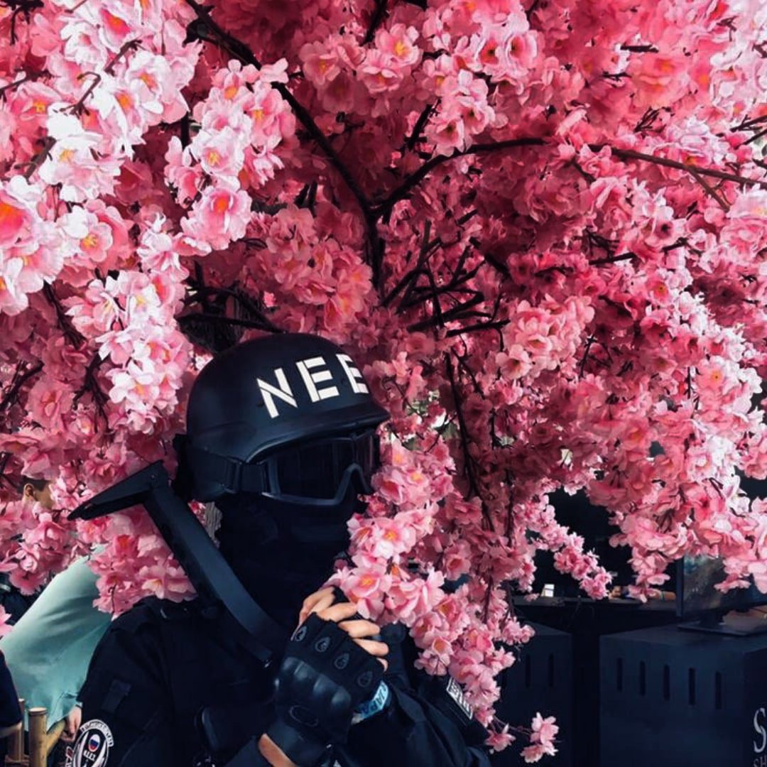 Спецназ с цветами