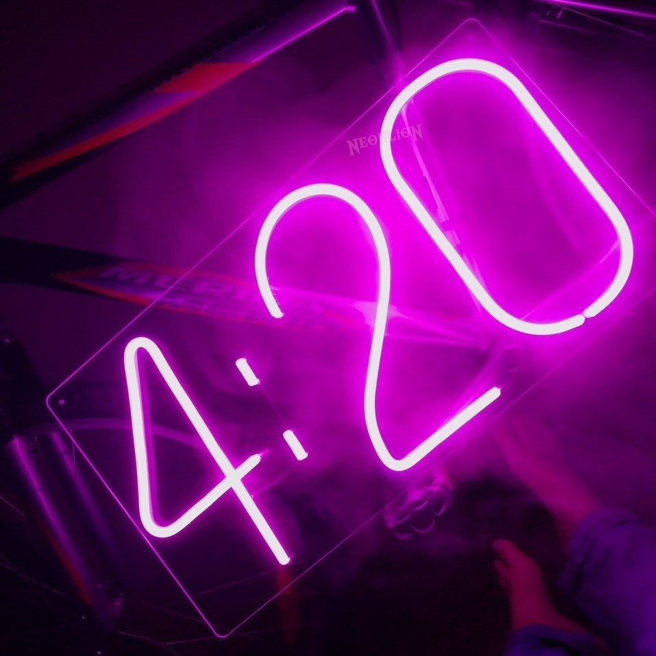 Неон надпись