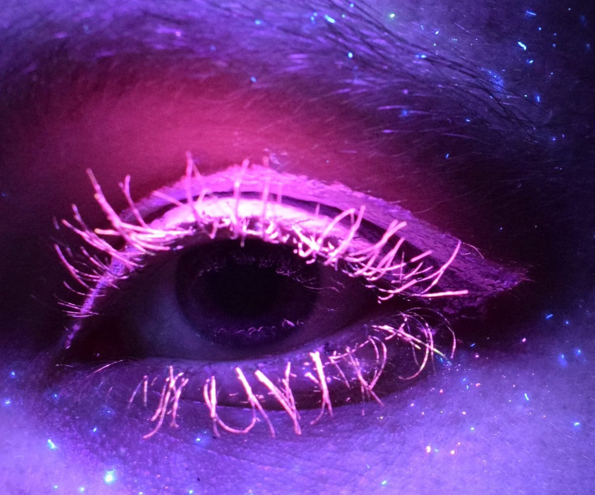 Фиолетовые глаза