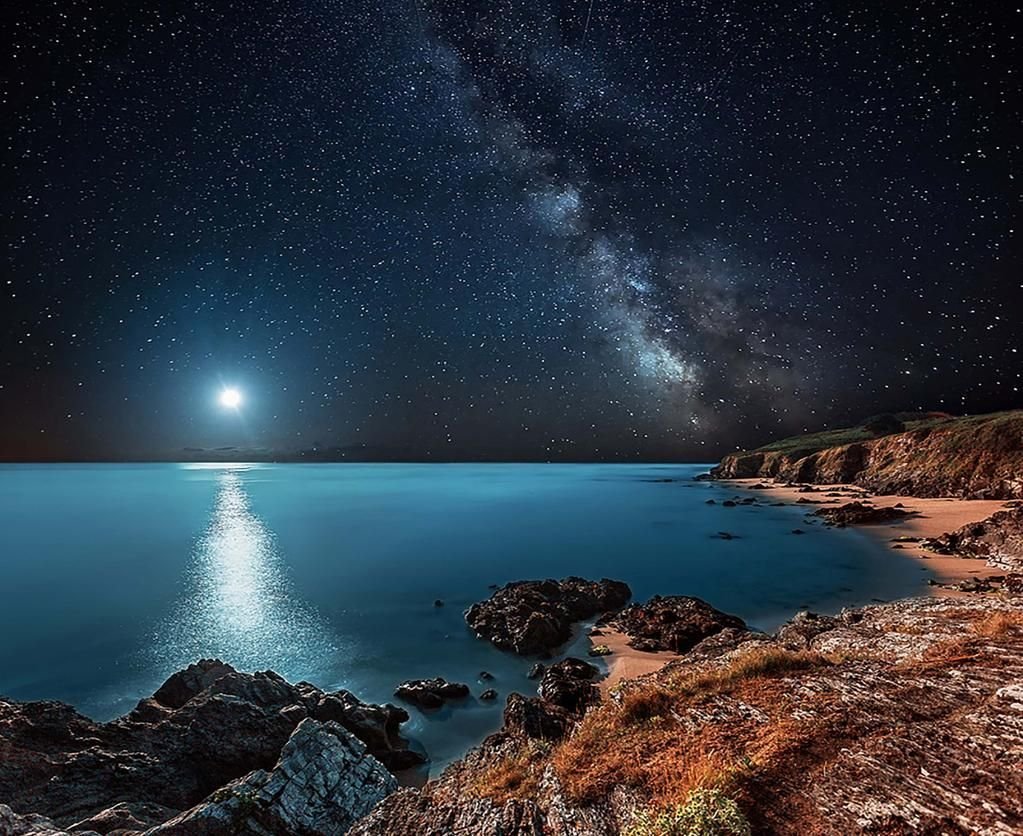 Озеро Морейн ночью