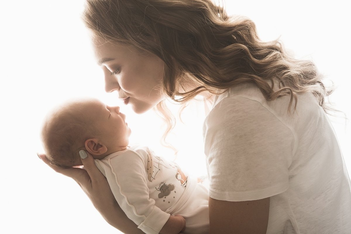 Ребенок на руках