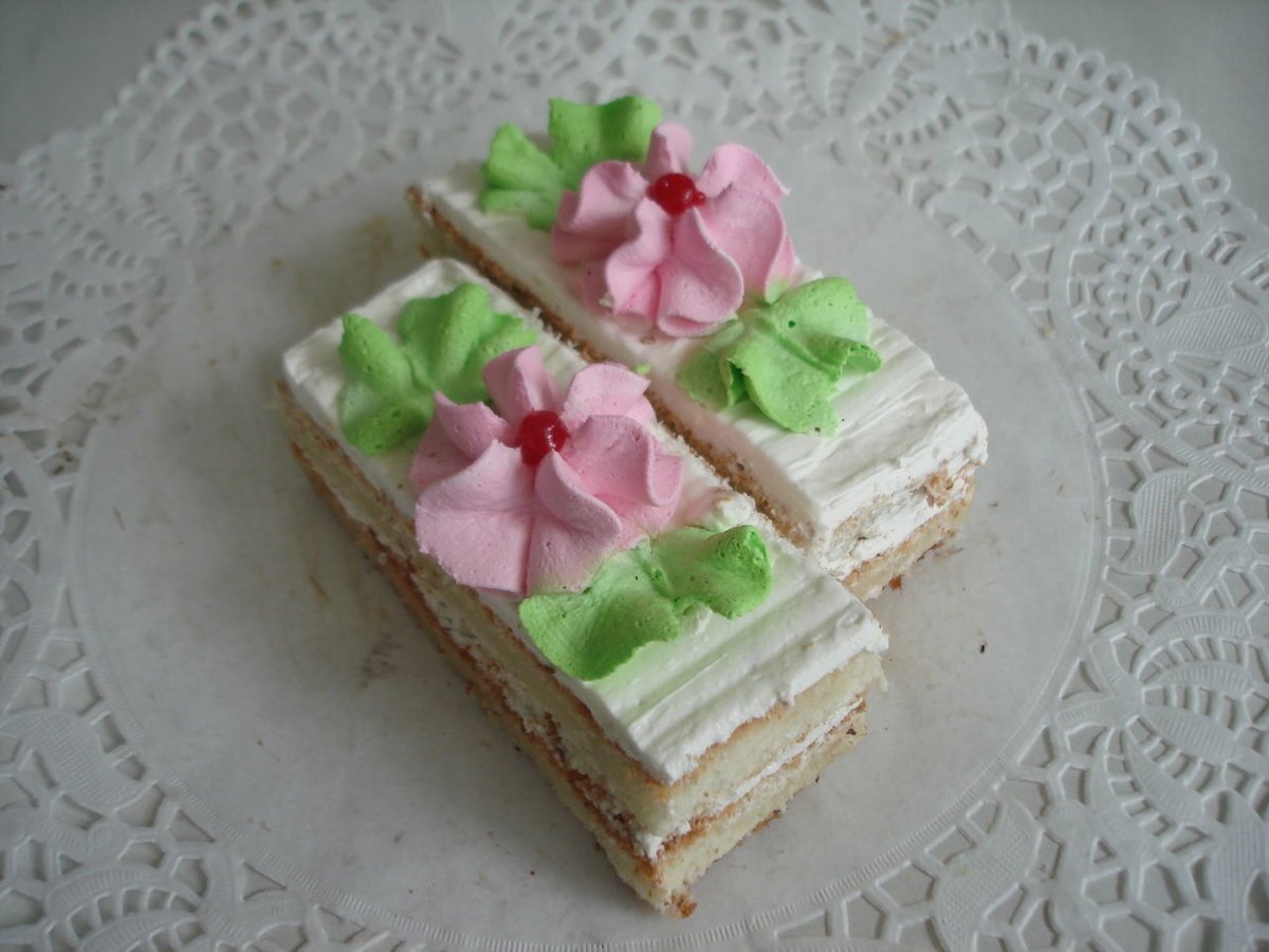 ГУМ торт Ландыш