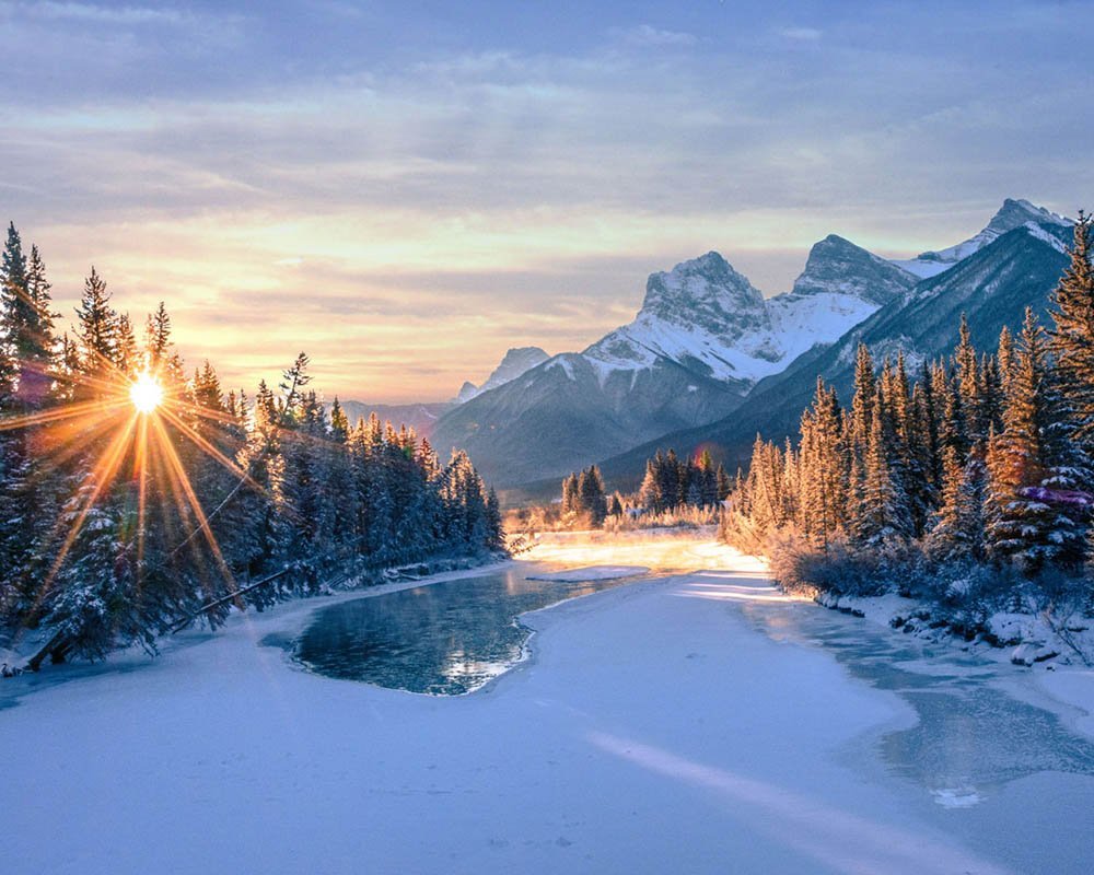 Зимний горный пейзаж