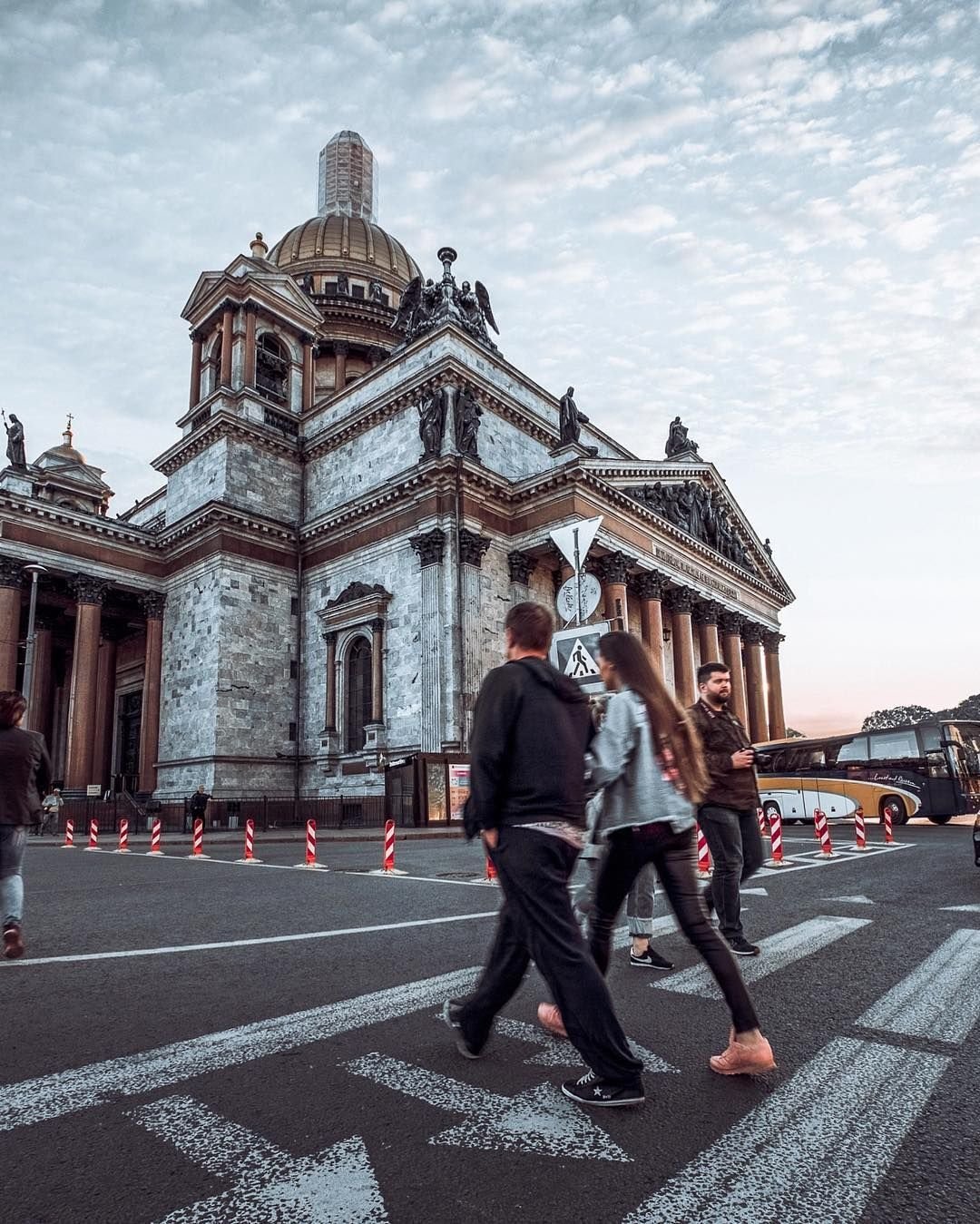 Питер Инста