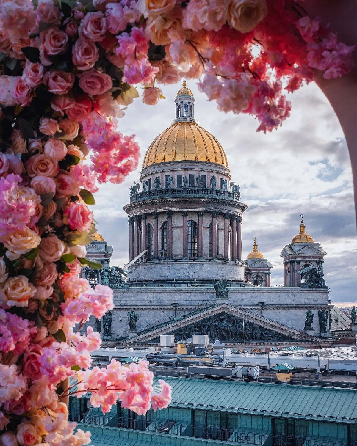 Вид на Исаакиевский собор