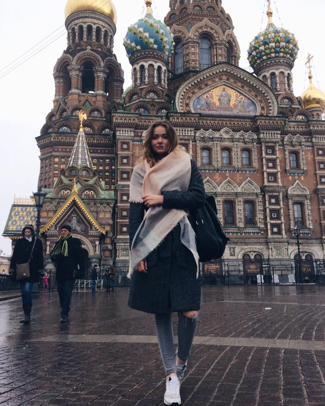 Санкт-Петербург и необычная девушка