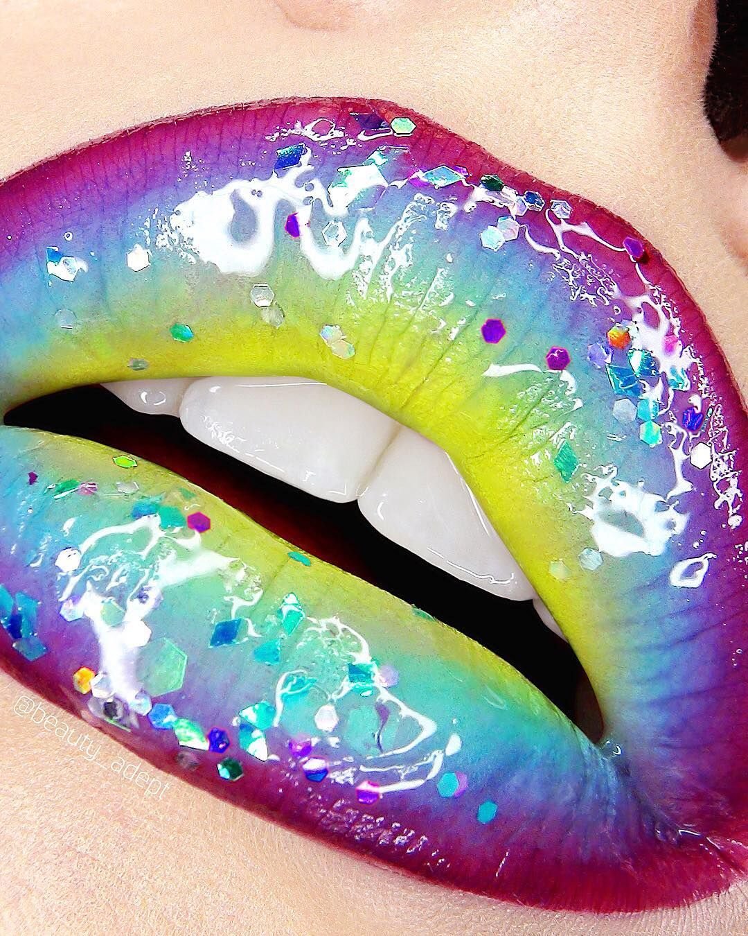 Необычный макияж губ