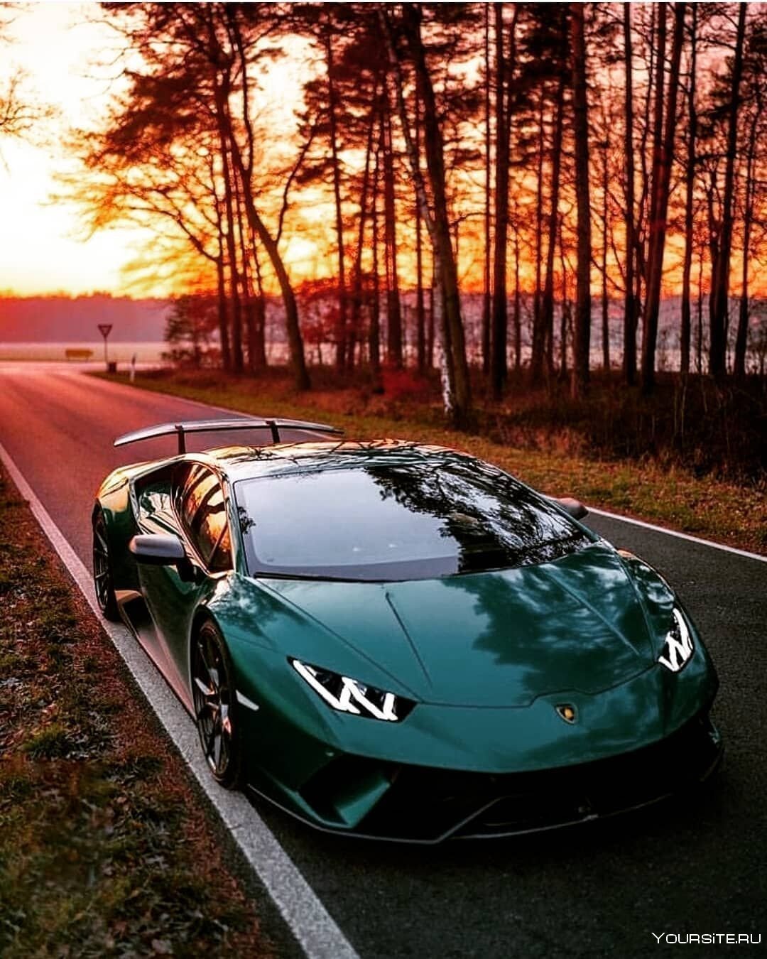 Lamborghini Aventador 2019