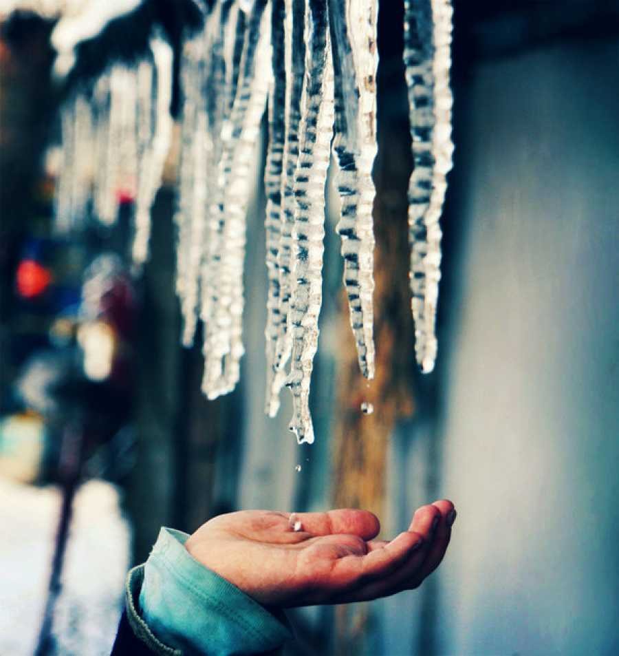 Сосульки тают